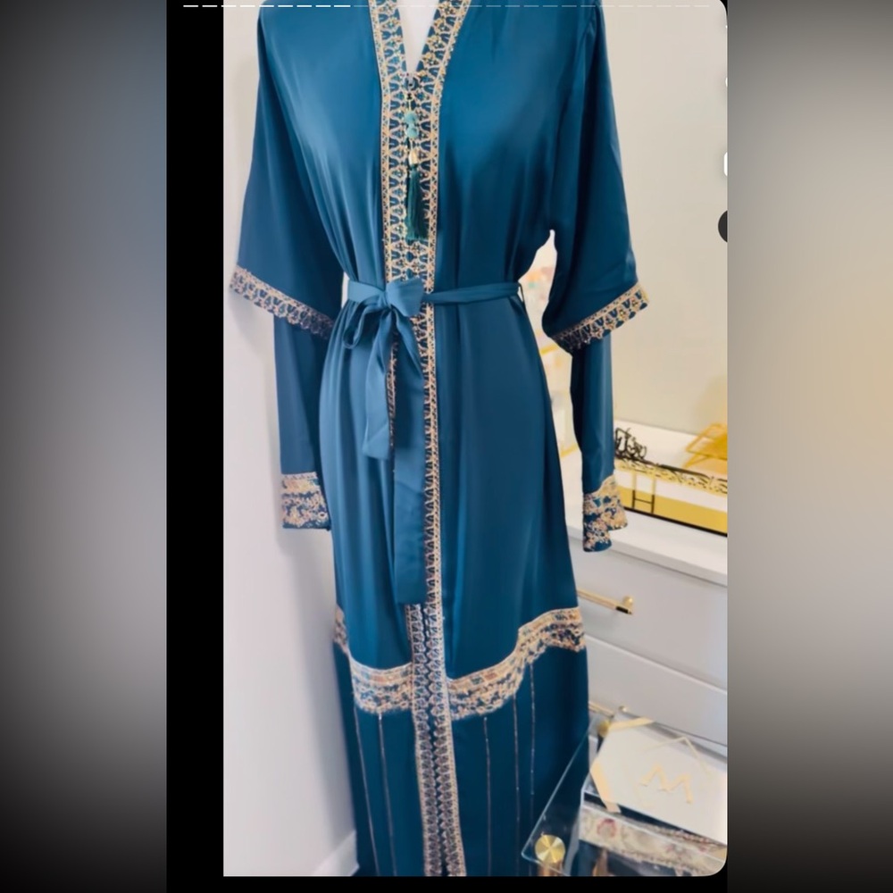 Abaya Elegant Teal and Gold Embroidered Kaftan